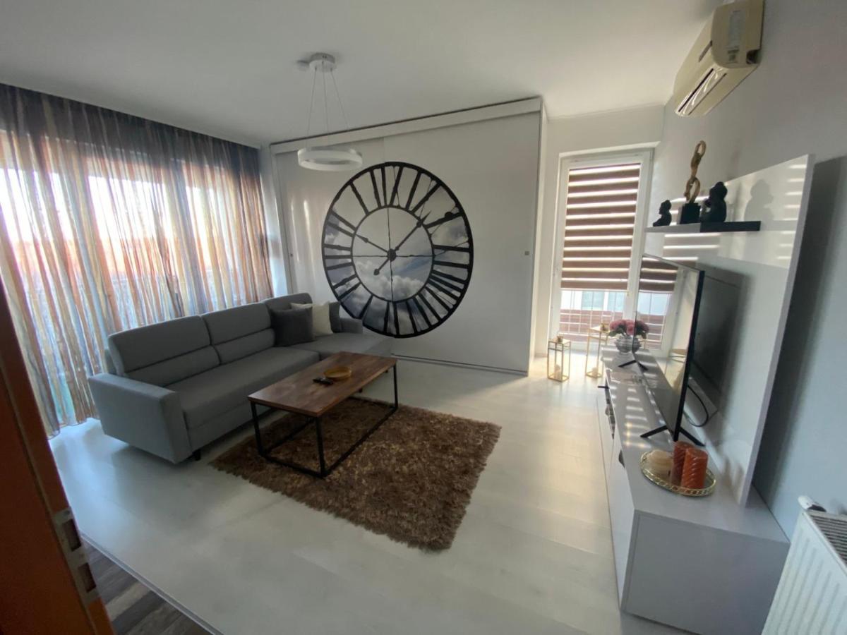 Renko Apartman Miskolc Esterno foto